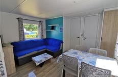 Camping Parc Les goélands - Mobil home 2 chambres et un couchage dans le salon à AMBON 56190