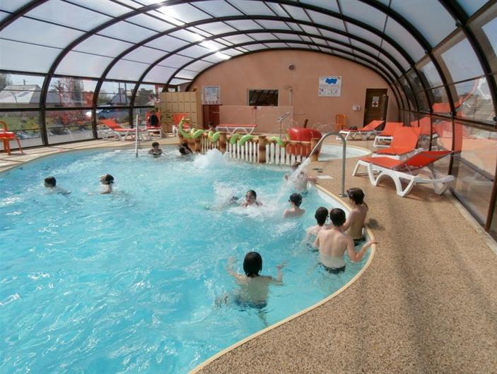 Camping-piscine avec canon a eau pour des vacances en famille au GOELANDS