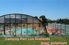 Location de vacances en camping avec piscine, solarium et Mer