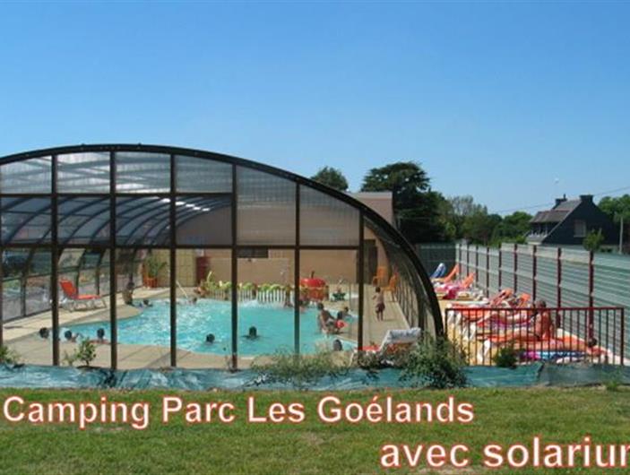 Location de vacances en camping avec piscine, solarium et Mer