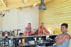 Intérieur du bar du camping Parc Les Goélands