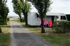 Accueil des camping car au camping Les Goélands à Bétahon en Ambon