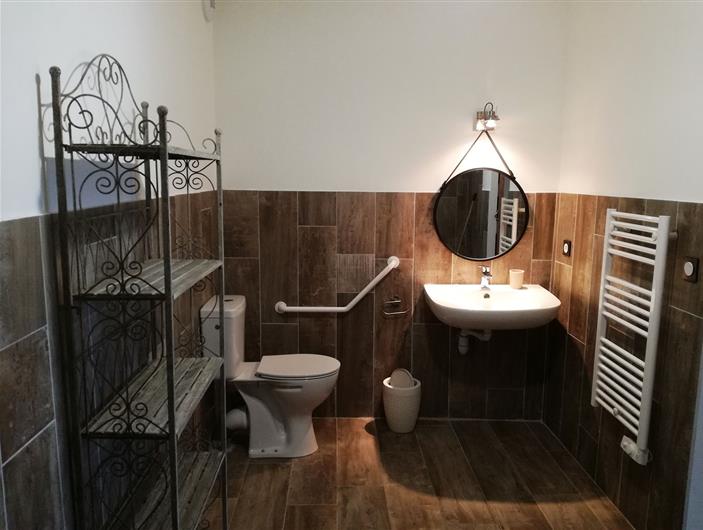 Locatif avec salle d'eau PMR accessible aux handicaps. Gîte Les Goélands