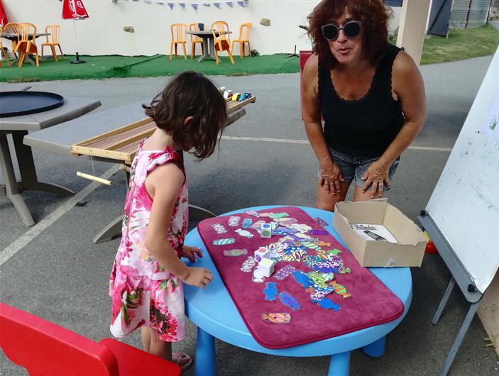 Jeu de société en famille