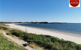 Chemin de randonnée face au camping les Goélands - Plage de Bétahon