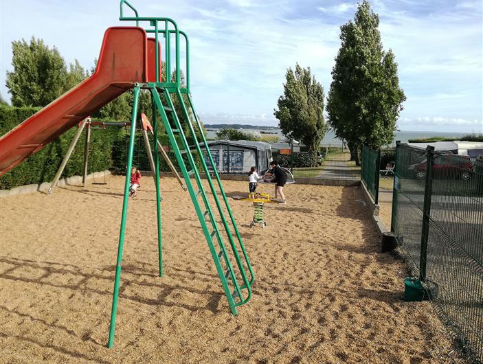 Vacances à la mer en Bretagne Sud à Ambon au Camping front de mer, Les Goélands