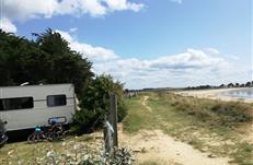 Vue imprenable sur la mer de l'emplacement N°22 - Camping les Goélands ** à Ambon