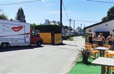 Camping avec food truck et bar - camping et parc Les goélands à Ambon - plage