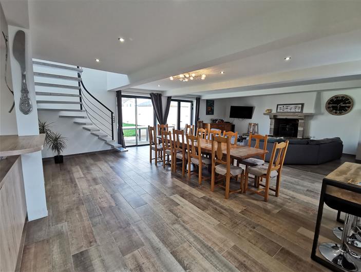 Gîte de groupe ou grande famille. Espace pour 15 pers