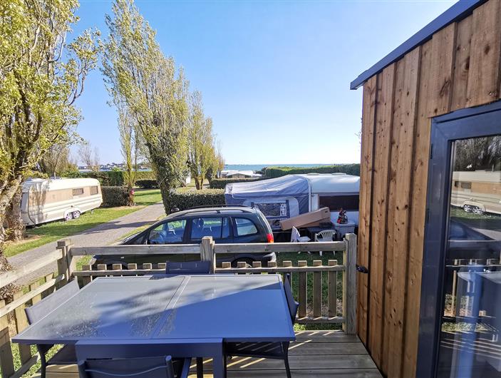 Vue mer de la terrasse du locatif bébreizh - camping Les Goélands à Ambon
