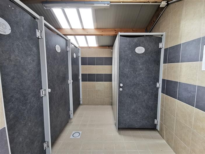 espace WC - camping les Goélands à Ambon - Bretagne