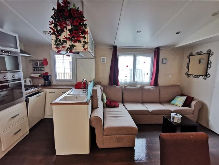 location mobil home 3 chambres avec lave vaisselle, four, lave linge.