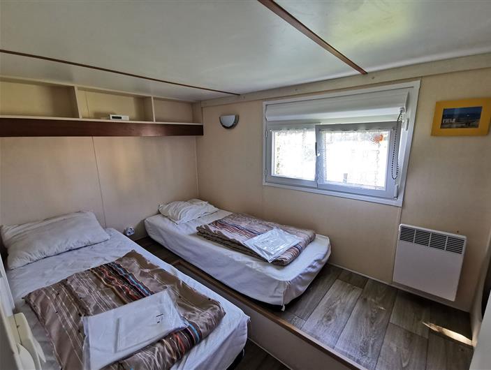 Camping Parc Les Goélands*** - Mobil-home côté Piscine - 3 chambres - 6 personnes -  chambre du bas