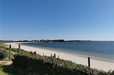 Camping  vue mer - location mobil 3 ch  avec piscine couverte dans le Morbihan - plage de Bétahon
