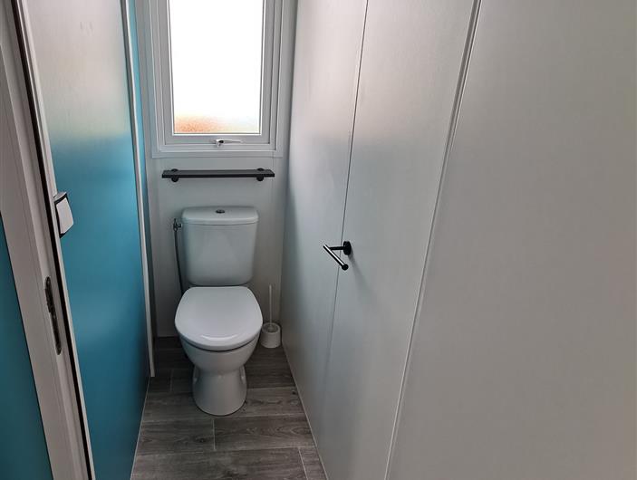 Louer un mobil home avec wc séparé - camping*** parc  les Goélands 56190 en bord de mer