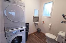 Buanderie - wc - location de vacance en  groupe de 16 pers en Bretagne