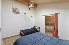 Gîtes de groupe Grand Breizh à Ambon - chambre avec salles d'eau privative