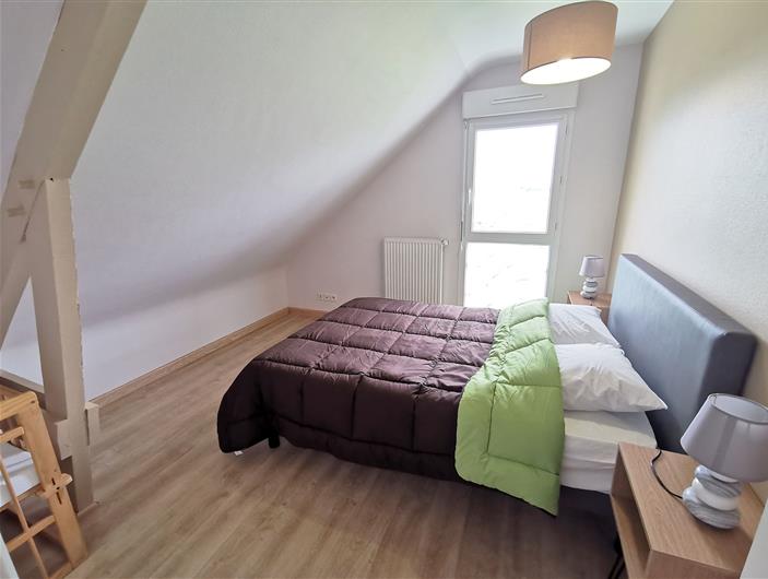 Grande chambre avec vue sur  Billiers