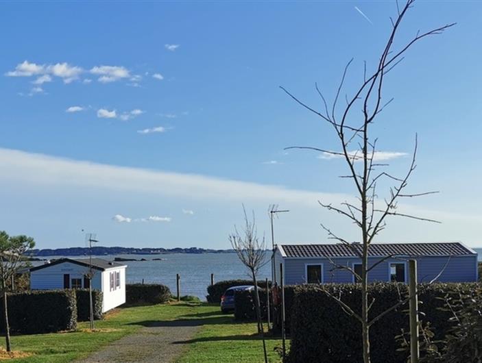 Location mobil home camping face à la mer ** Bretagne sud