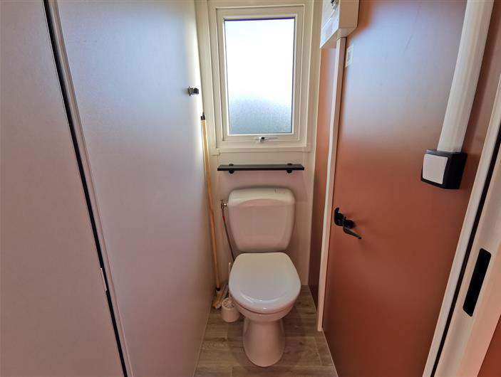 Mobil home avec WC indépendant
