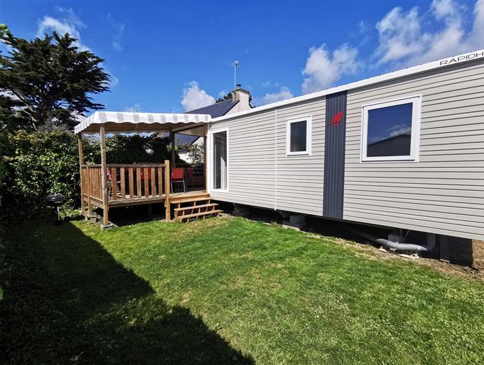 Camping Les Goélands à Ambon - Mobil neuf avec terrasse couverte: 3 chambres 