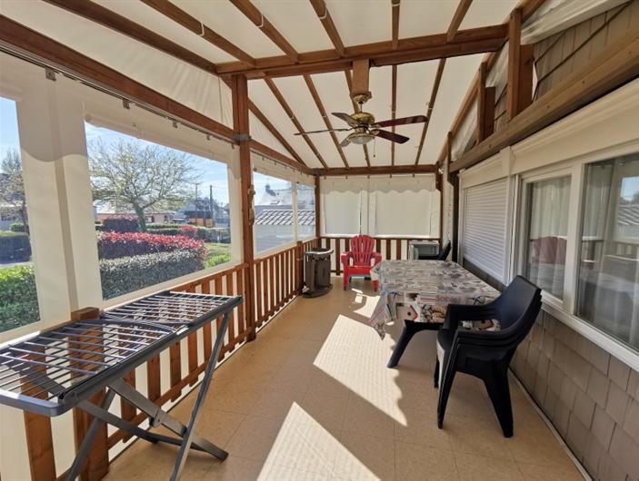 Mobil home pour 6 pers à louer avec grande terrasse couverte intégral