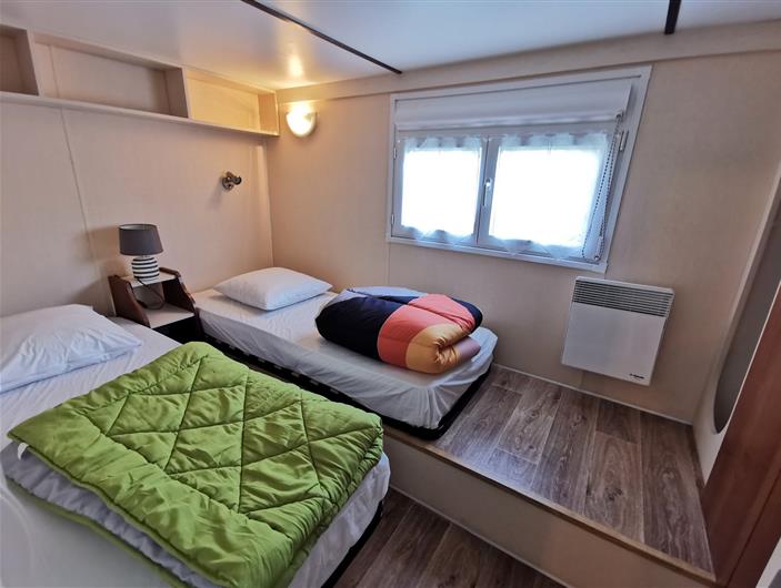 Louer un mobil home 3 chambres 1 à 6 pers à la mer - camping 3 étoiles