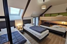 Chambre N°2 pour 4 personnes - lit superposé 90. Gîte Les Goélands à Bétahon pour 15 pers