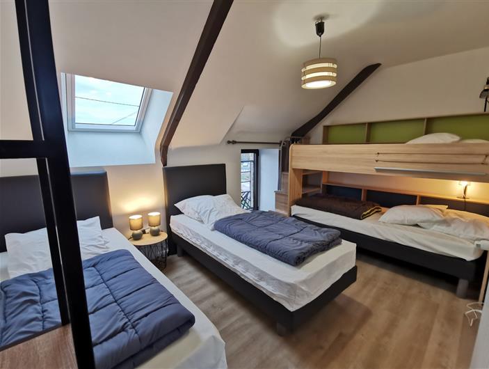 Chambre N°2 pour 4 personnes - lit superposé 90. Gîte Les Goélands à Bétahon pour 15 pers