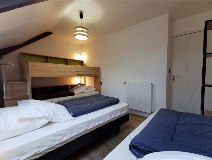 Location Gîte familiale - 5 chambres et 4 salles d'eau à 500 m de la MER à Ambon au Camping PARC les Goélands