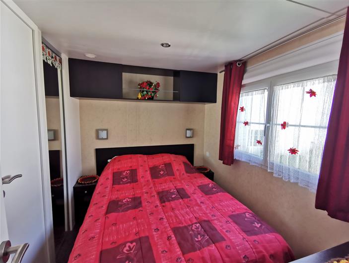 Camping piscine couverte - Mobil-home 3 chambres bord de mer
