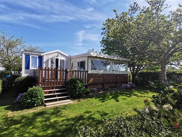 Mobil home spacieux pour 4 personnes, 2 chambres - au calme, vue campagne