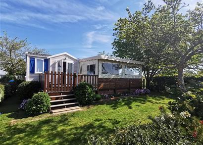 Mobil home spacieux pour 4 personnes, 2 chambres - au calme, vue campagne