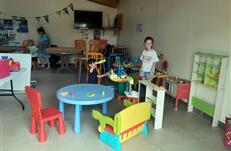 Salle de jeux, dinette, jeux en bois